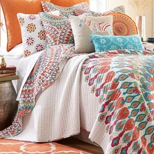 Levtex 88in x 92 in
Mirage 3-Pc. Quilt Set, Full/Queen